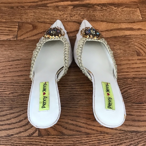 Penny Loves Kenny Lovely bead embroidered kitten heels women’s - Picture 10 of 11